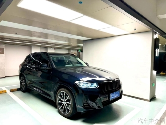 X3    xDrive30i leading model M night set version