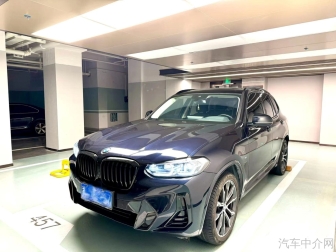 X3    xDrive30i leading model M night set version