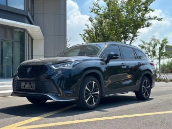 HIGHLANDER 380T four-wheel drive Deluxe Edition with 7 seats