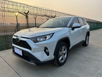 RAV4  2.0L CVT four-wheel drive fashion edition